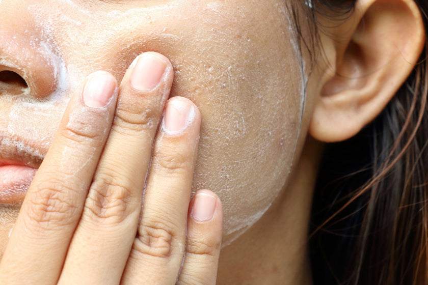 Chemical vs. Physical Exfoliants