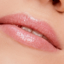 Cargar imagen en el visor de galería, Jane Iredale HydroPure Lip Gloss Pink Glace Model Shop At Exclusive Beauty
