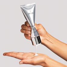 Cargar imagen en el visor de galería, Image Skincare The Max Facial Cleanser Model Shop At Exclusive Beauty
