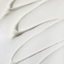 Carregar imagem no visualizador da Galeria, The Skinny Confidential Hot Shave Cream Texture Shop At Exclusive Beauty
