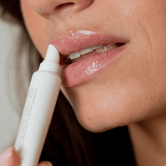 LipSmart Ultra Hydrating Lip Treatment Moisturizer and Volumizer