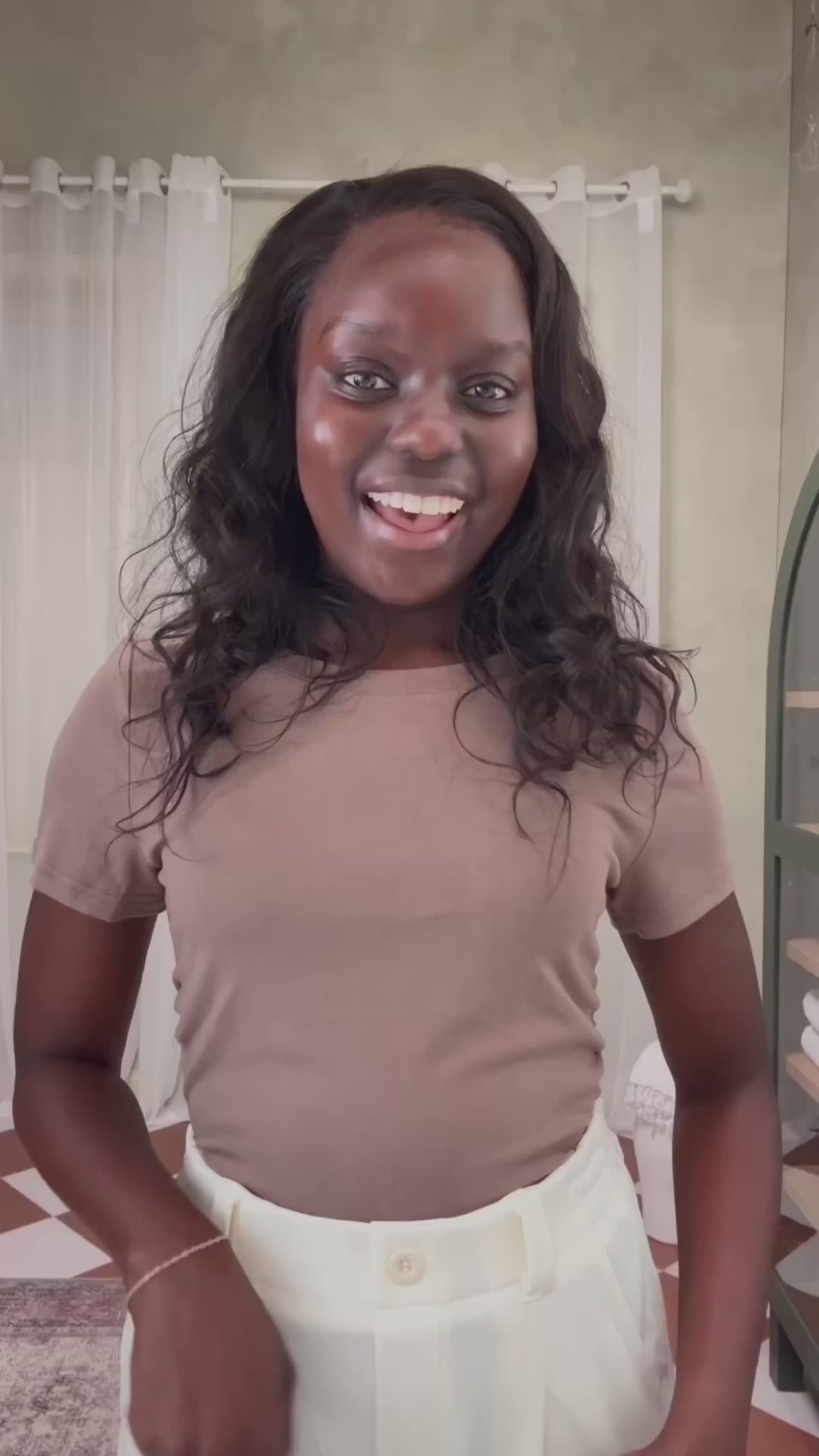 Shop Revision Skincare Intellishade® TruPhysical Clear SPF 50 at Exclusive Beauty Club Sunscreens