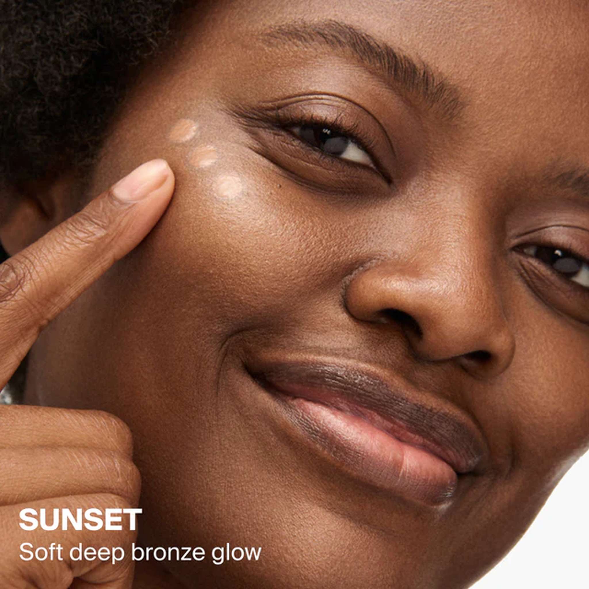 Sunset shade soft deep bronze glow applied on cheek 3