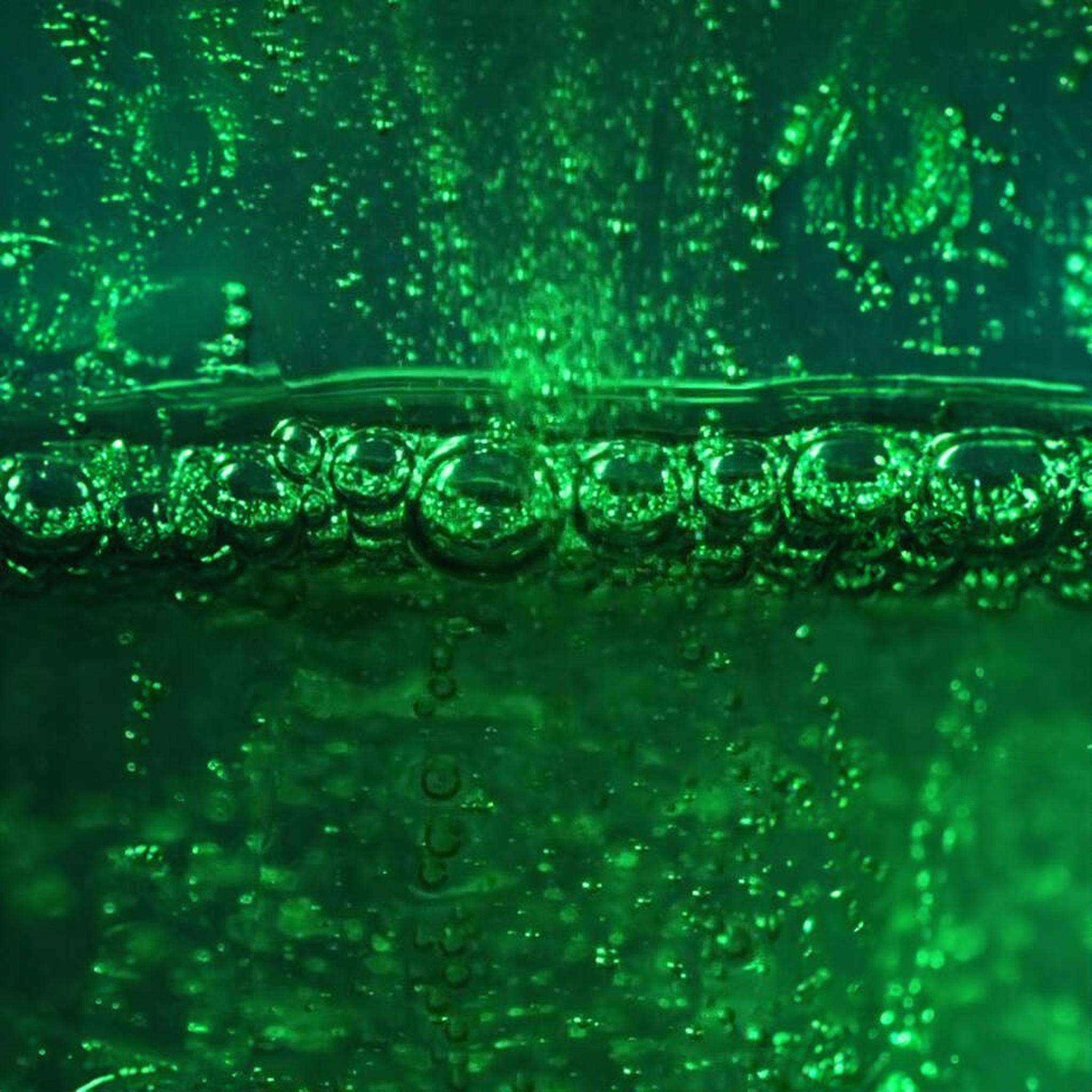 Vichy Dercos anti-dandruff serum formula with active bubbles and salicylic acid