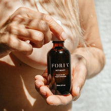 Bild in Galerie-Viewer laden, FORIA Intimacy Breast Oil with Organic Botanicals FORIA Shop at Exclusive Beauty Club
