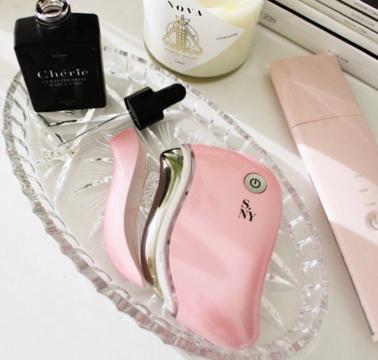 Solaris Laboratories NY It's Lit LED Gua Sha Facial Massager Exclusive Beauty Club Solaris Laboratories NY It's Lit LED Gua Sha Facial Massager Exclusive Beauty Club